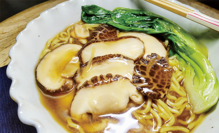 黄金とろ旨ラーメン